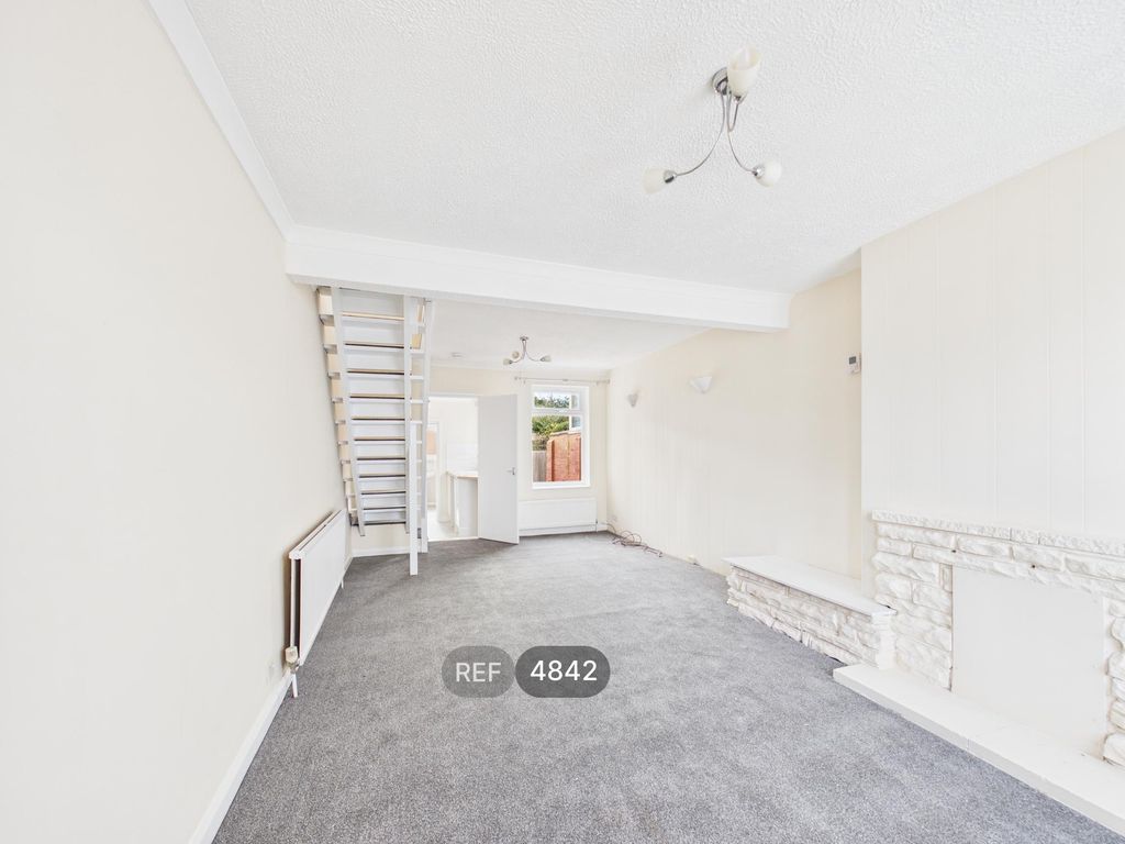 Property photo 3 of 10 Living/Dining Room