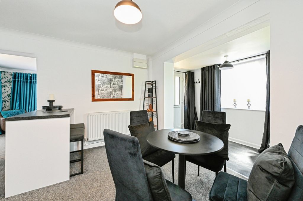 Property photo 2 of 22 Pbox-Img.Jpg