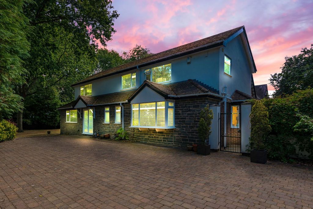 Property photo 1 of 40