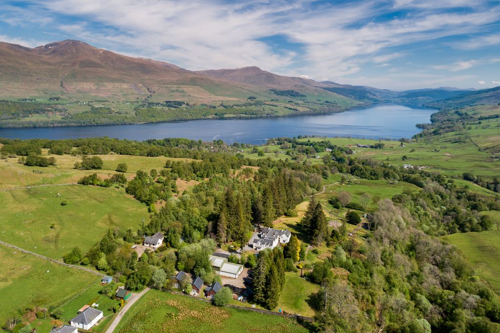 Property photo 2 of 19