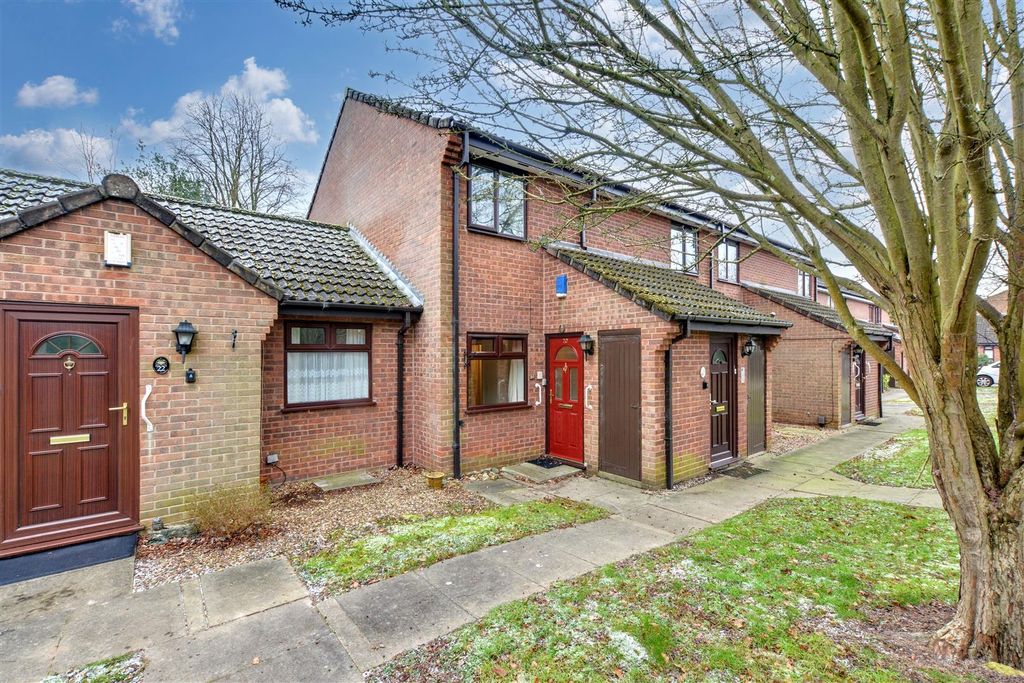 Property photo 1 of 10 Front