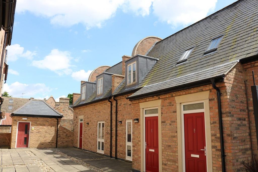 Property photo 1 of 5 External 4.Jpg