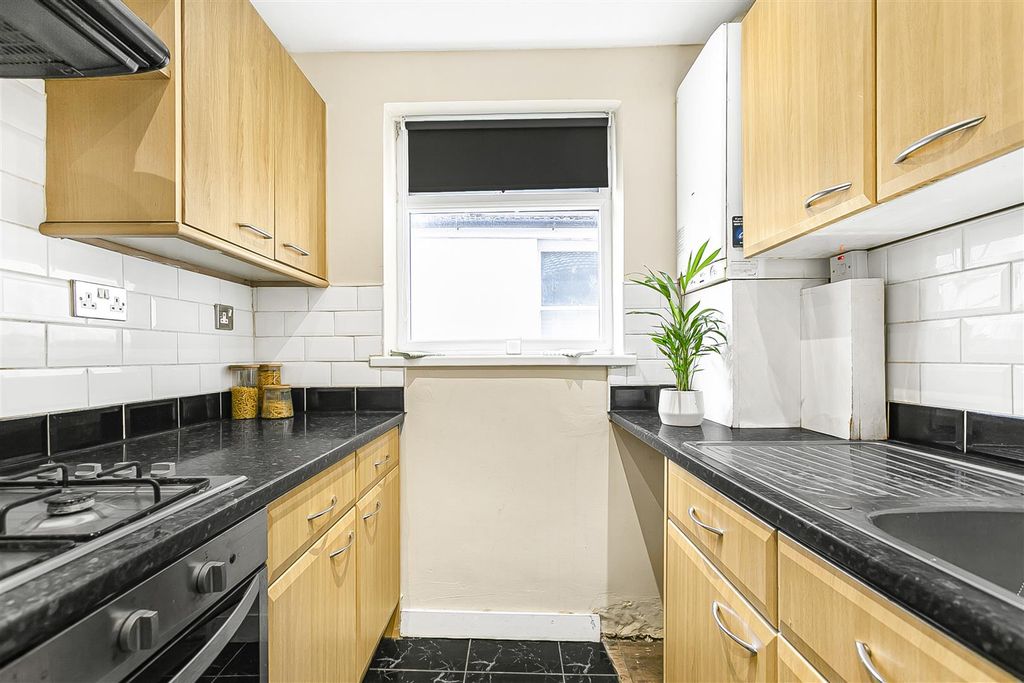 Property photo 3 of 23 3