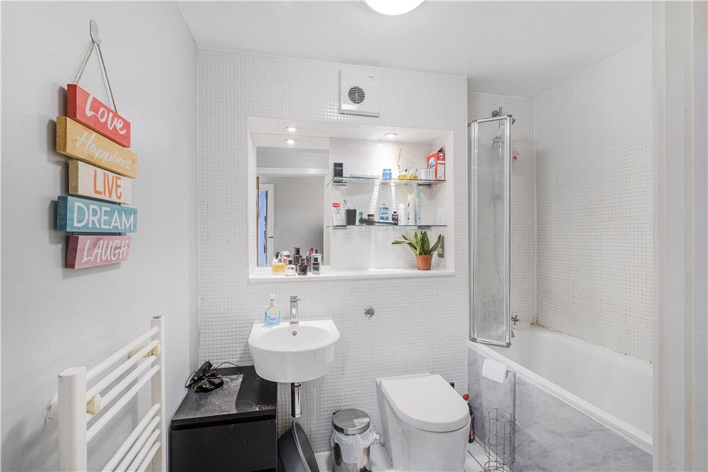 Property photo 3 of 8 Bathroom