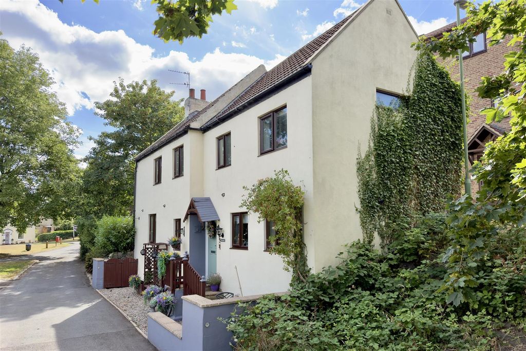 Property photo 1 of 44