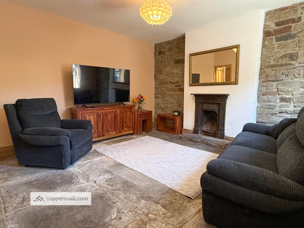 Property photo 2 of 31