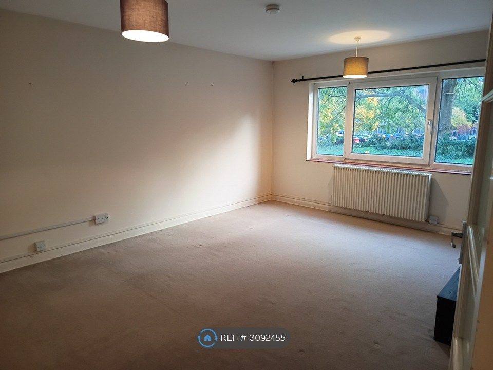 Property photo 2 of 11 Living Room