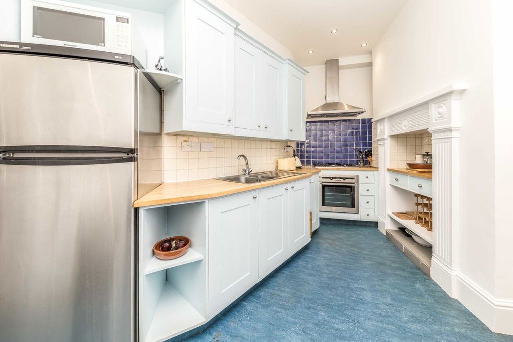 Property photo 2 of 5