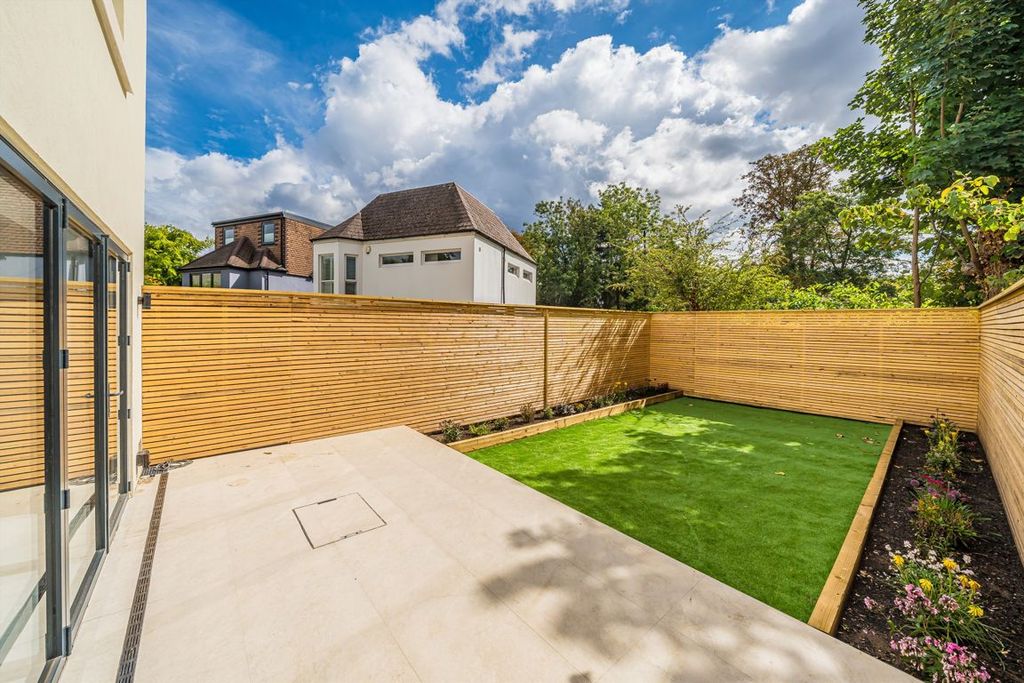 Property photo 3 of 13