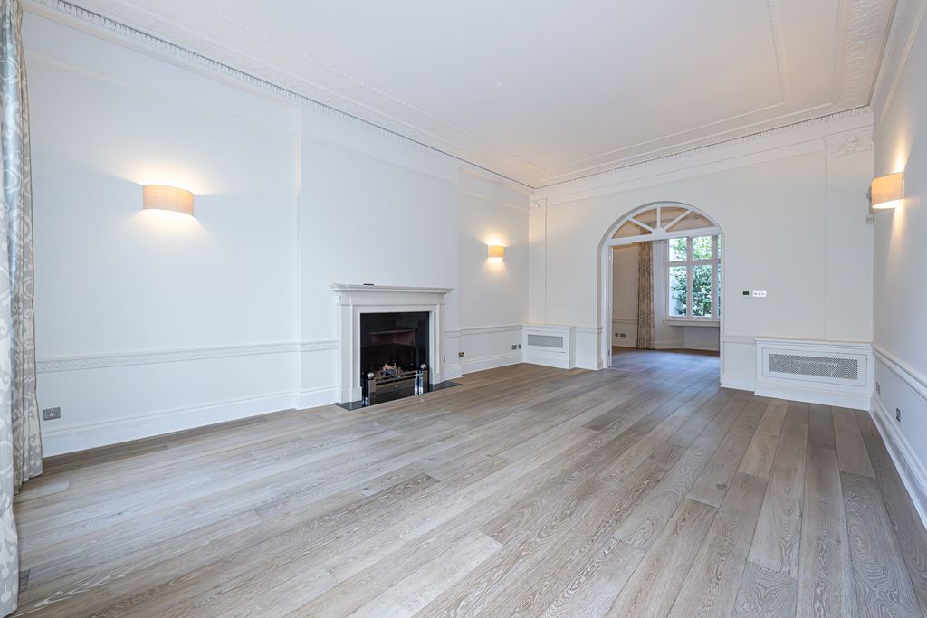 Property photo 2 of 24