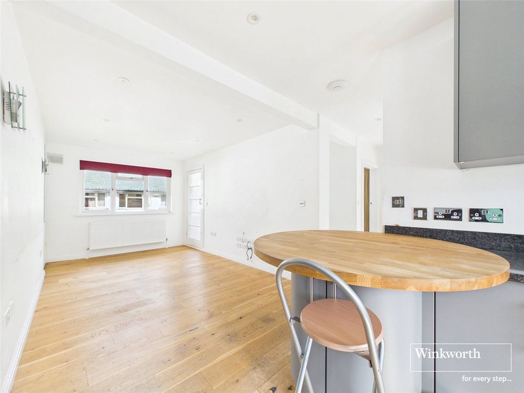 Property photo 3 of 11 Picture No. 08