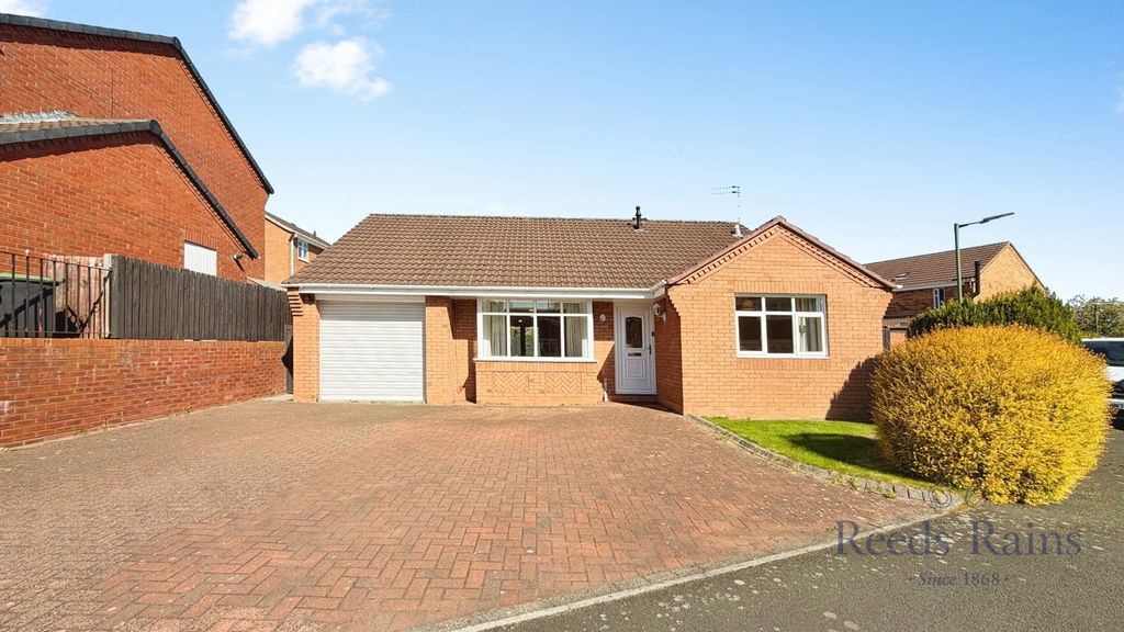 Property photo 1 of 13 Main External