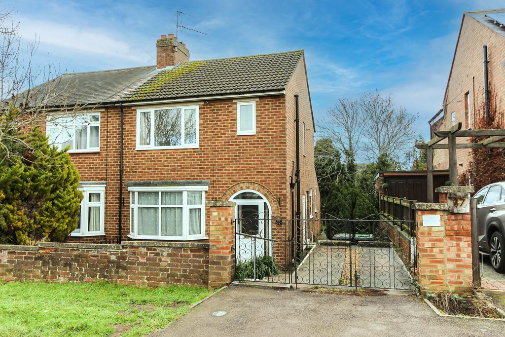 Property photo 1 of 8 Front