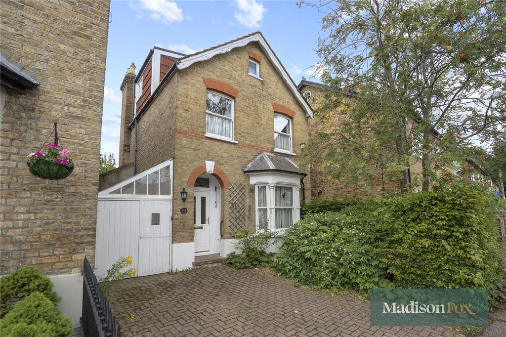 Property photo 1 of 28 Picture No. 05