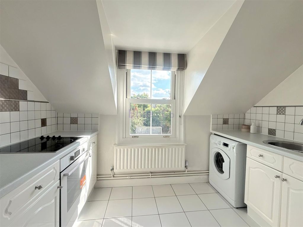 Property photo 3 of 15 Kitchen
