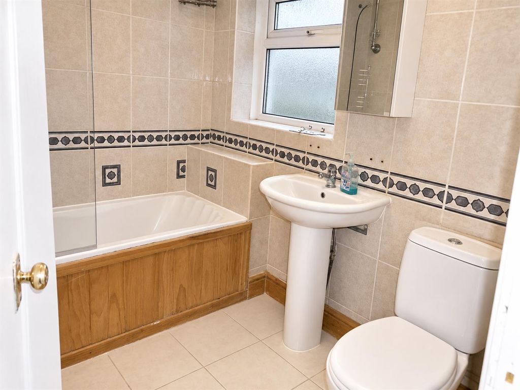 Property photo 2 of 8 5E66A826-50d1-4Ae5-ba02-7183cc9A0d66.Png