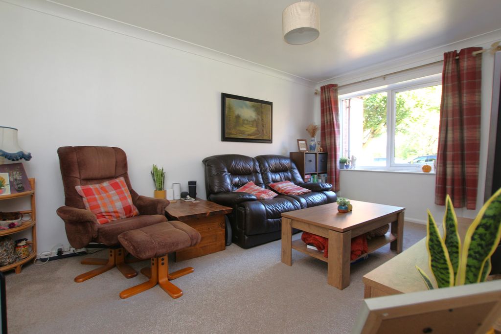 Property photo 3 of 9