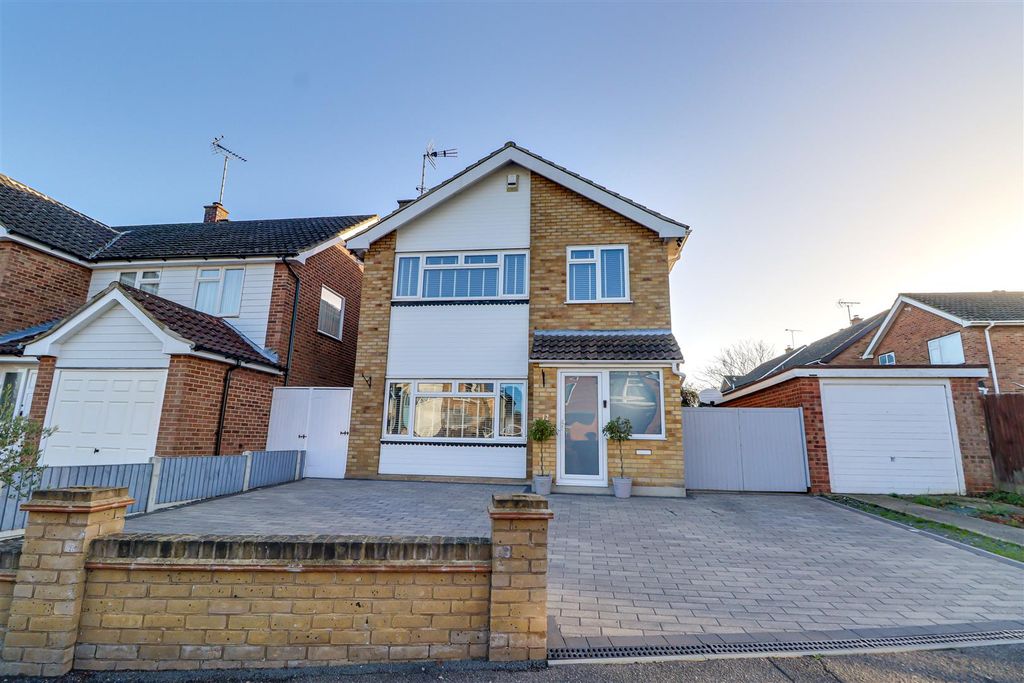 Property photo 1 of 26