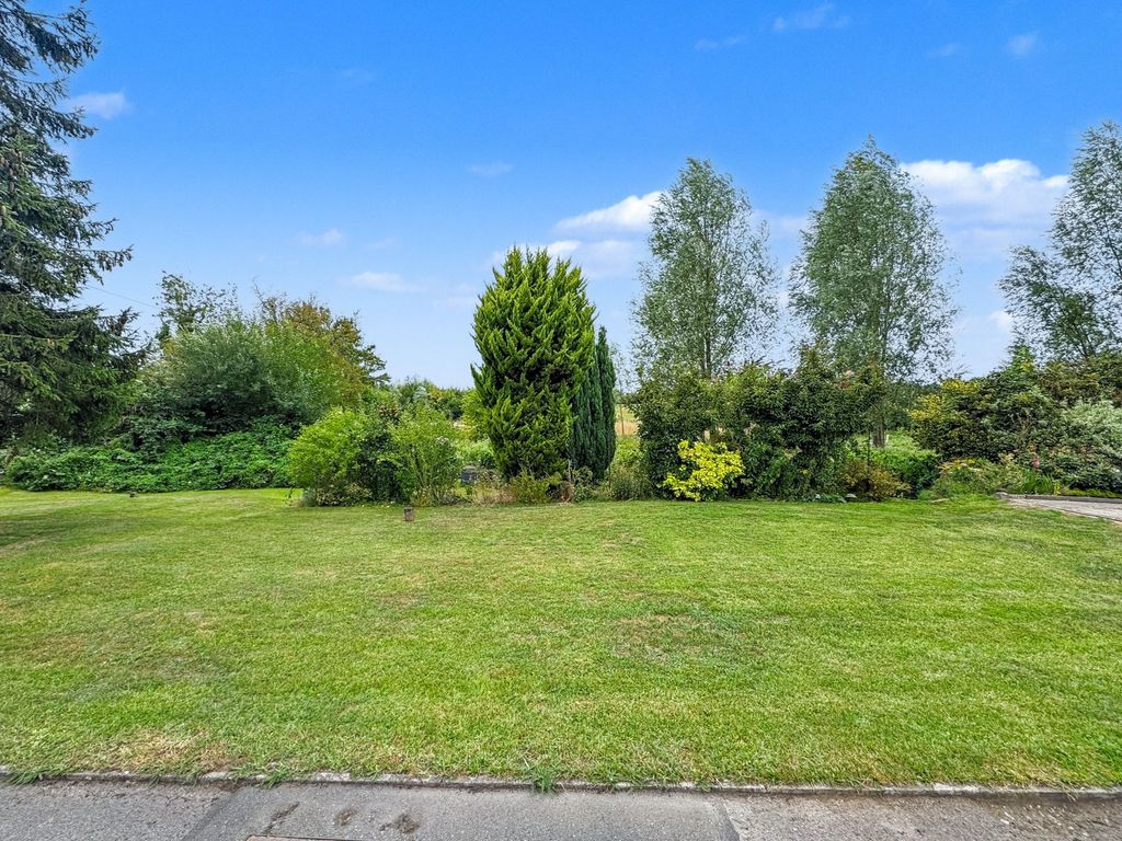 Property photo 2 of 13