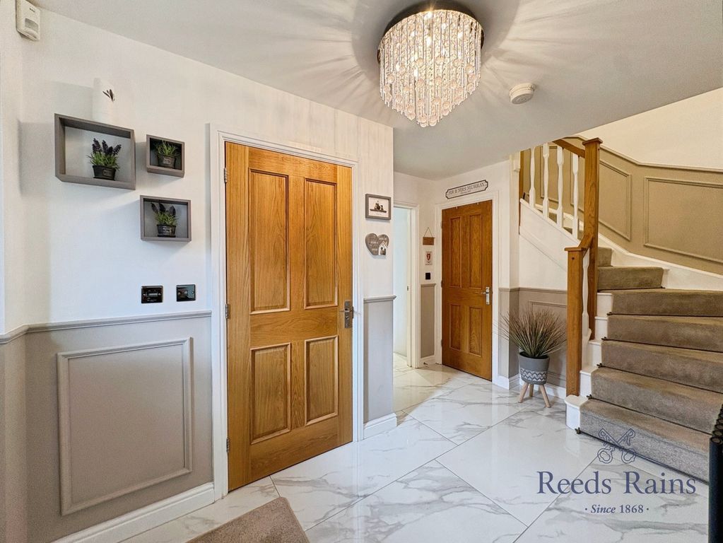 Property photo 2 of 23 Picture No. 30