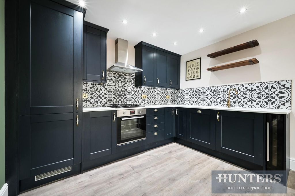 Property photo 3 of 12 Wildoaks House, Flat (5).Jpg