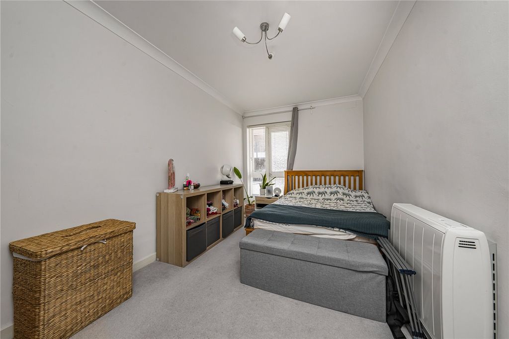 Property photo 3 of 11 Picture No. 13