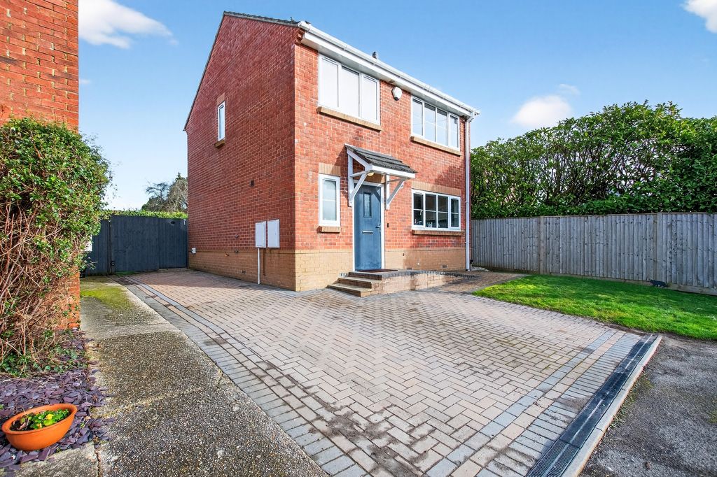 Property photo 2 of 22