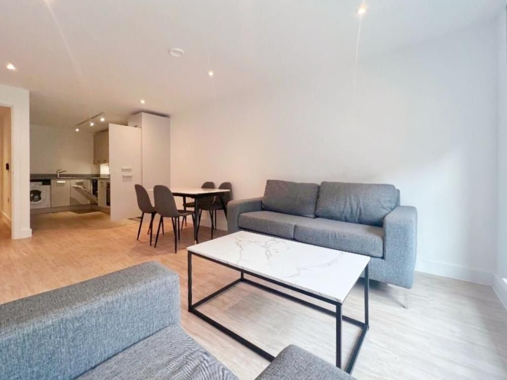 Property photo 1 of 9 56A0Fe60d475Bc9A37d5E852E2B15Ac8.Jpg