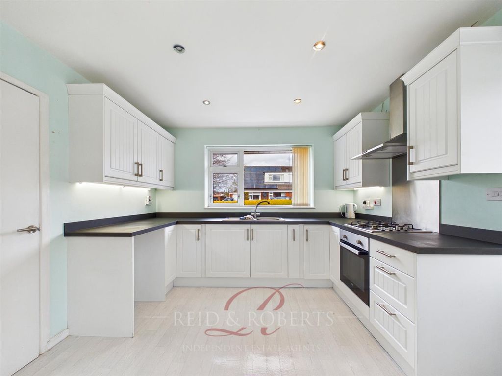 Property photo 2 of 23 Cam05148G0-Pr0158-Still008.Jpg