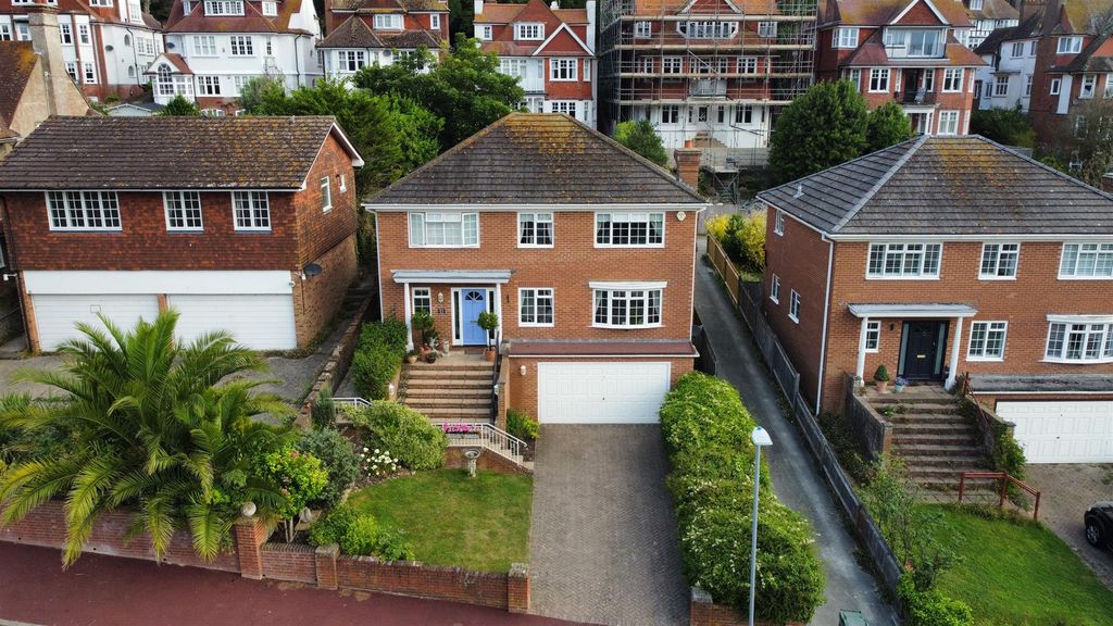 Property photo 1 of 32 10