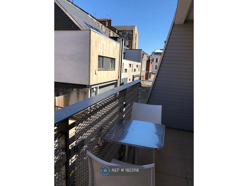 Property photo 1 of 10 Balcony