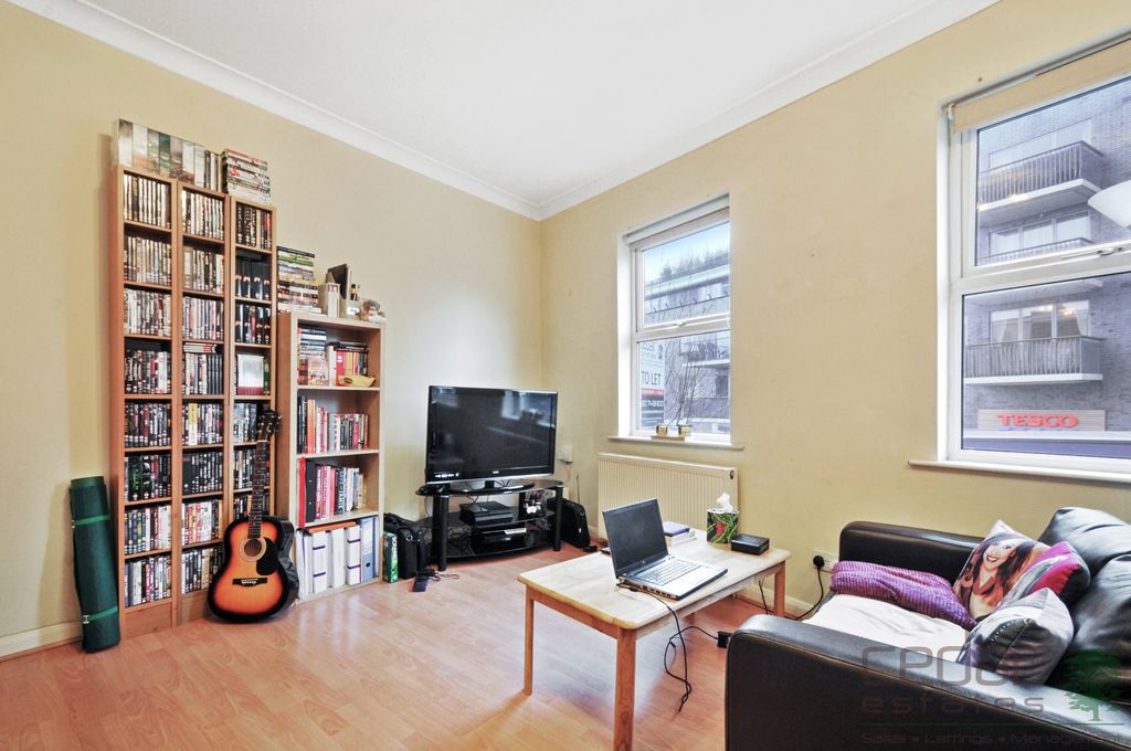 Property photo 3 of 6