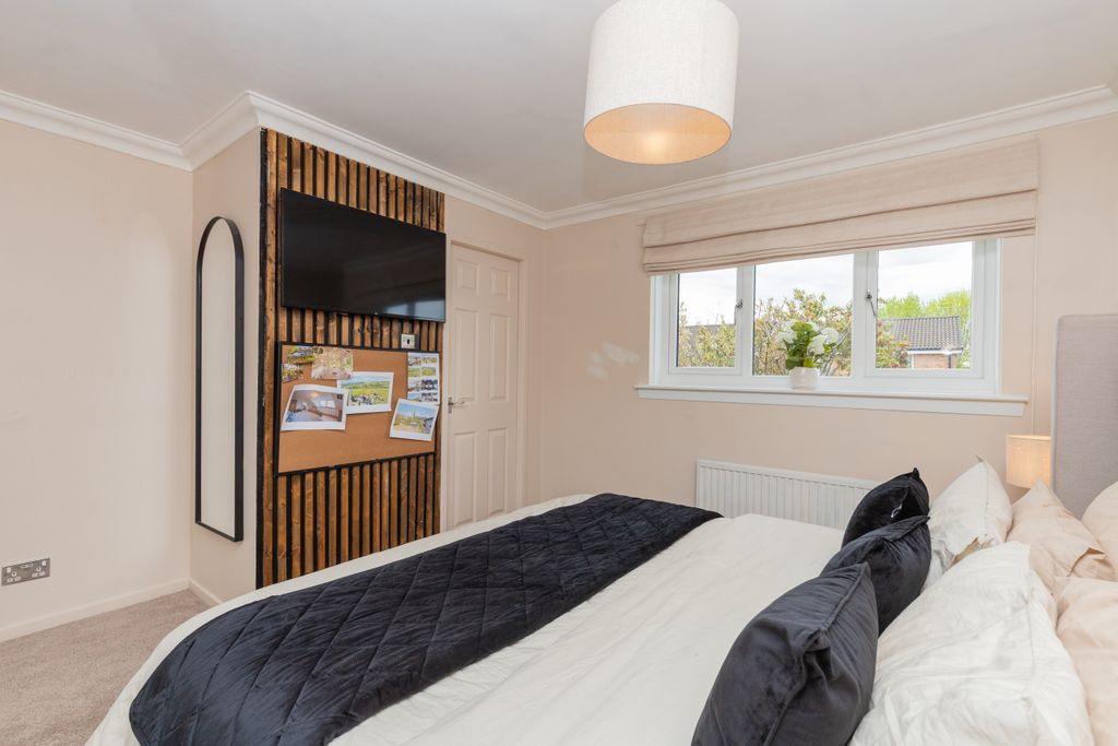 Additional image 18 of 4 bed detached house for saleFischer Gardens, Paisley, Renfrewshire PA1