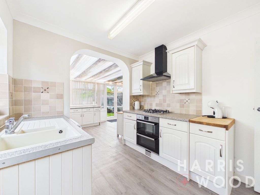 Property photo 2 of 31 5194122