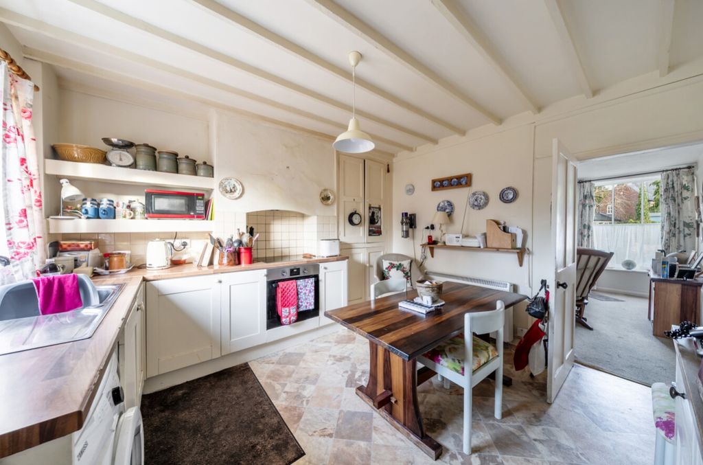 Property photo 3 of 13 1388494-7-693969Db3d79F