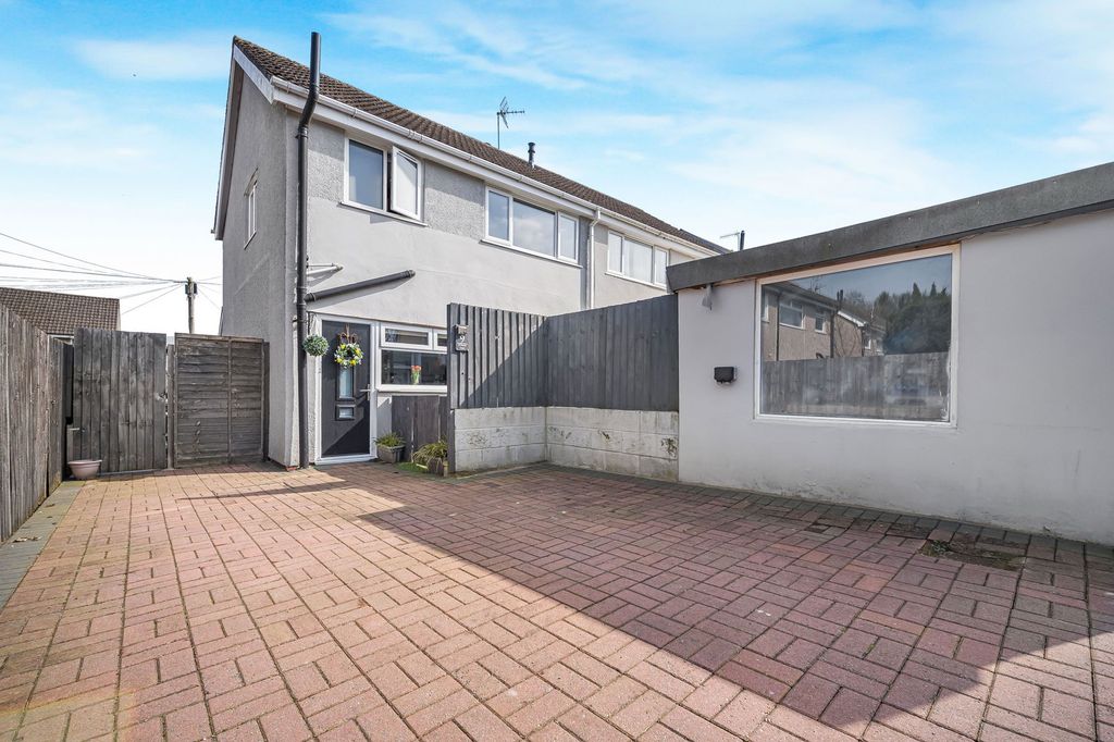 Property photo 1 of 27