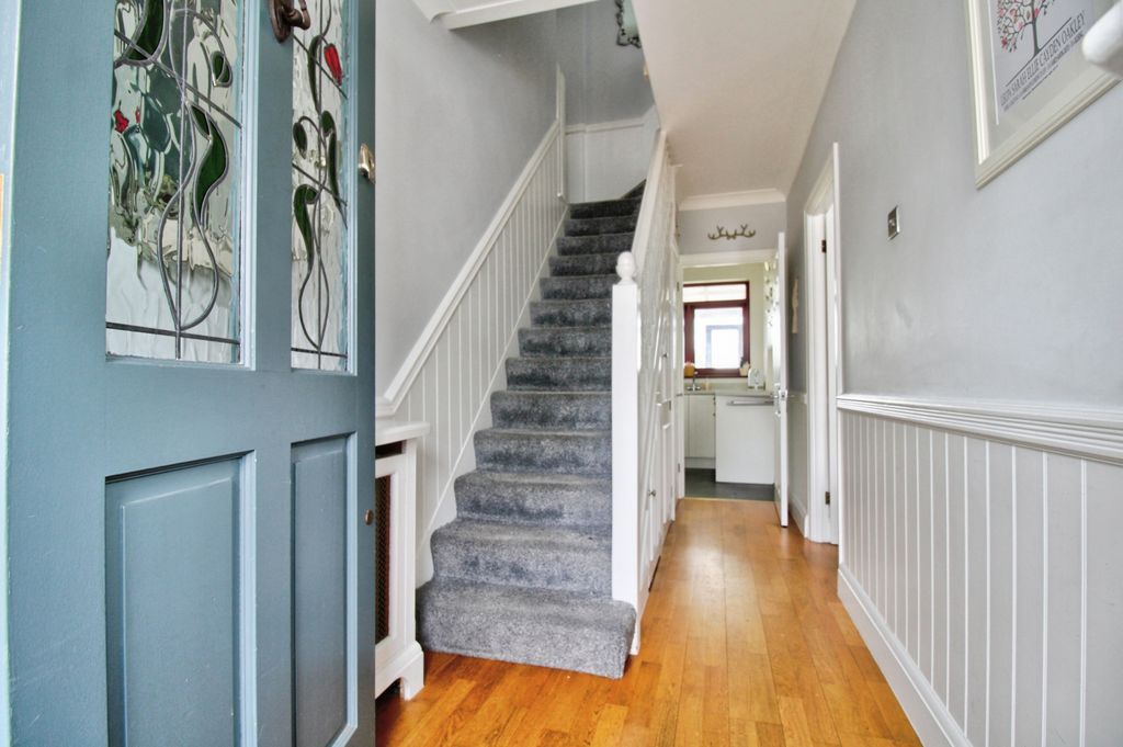 Property photo 2 of 34 2