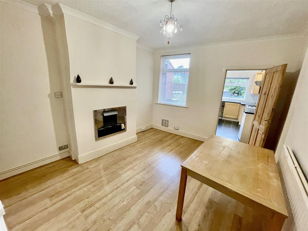 Property photo 2 of 13 2