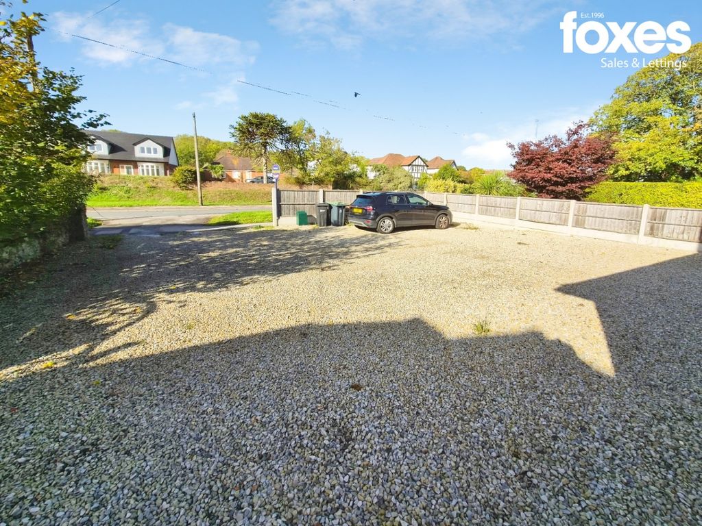 Property photo 2 of 24 5705621