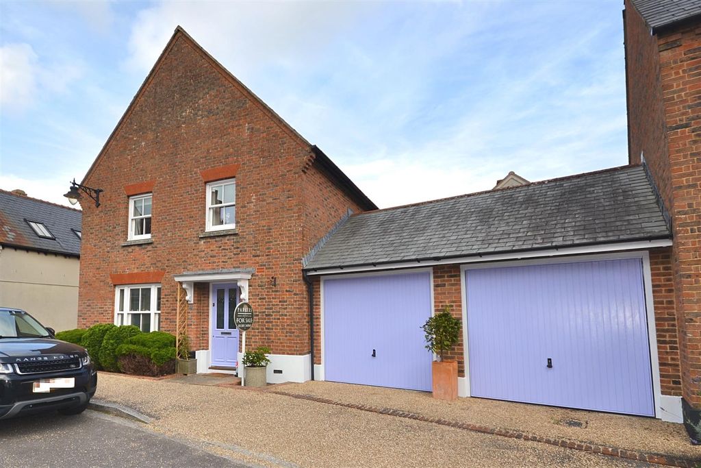 Property photo 1 of 19 Front (2).Png