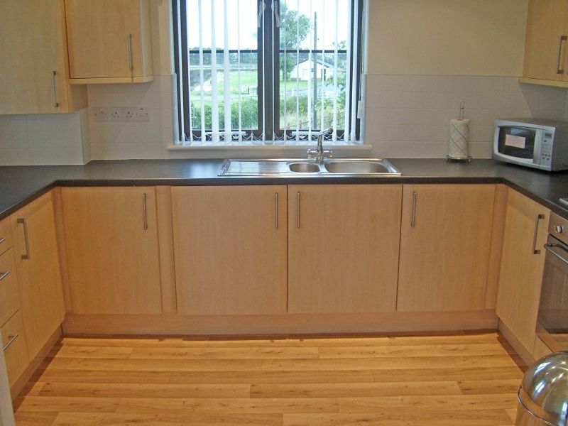 Property photo 3 of 8 Kitchen