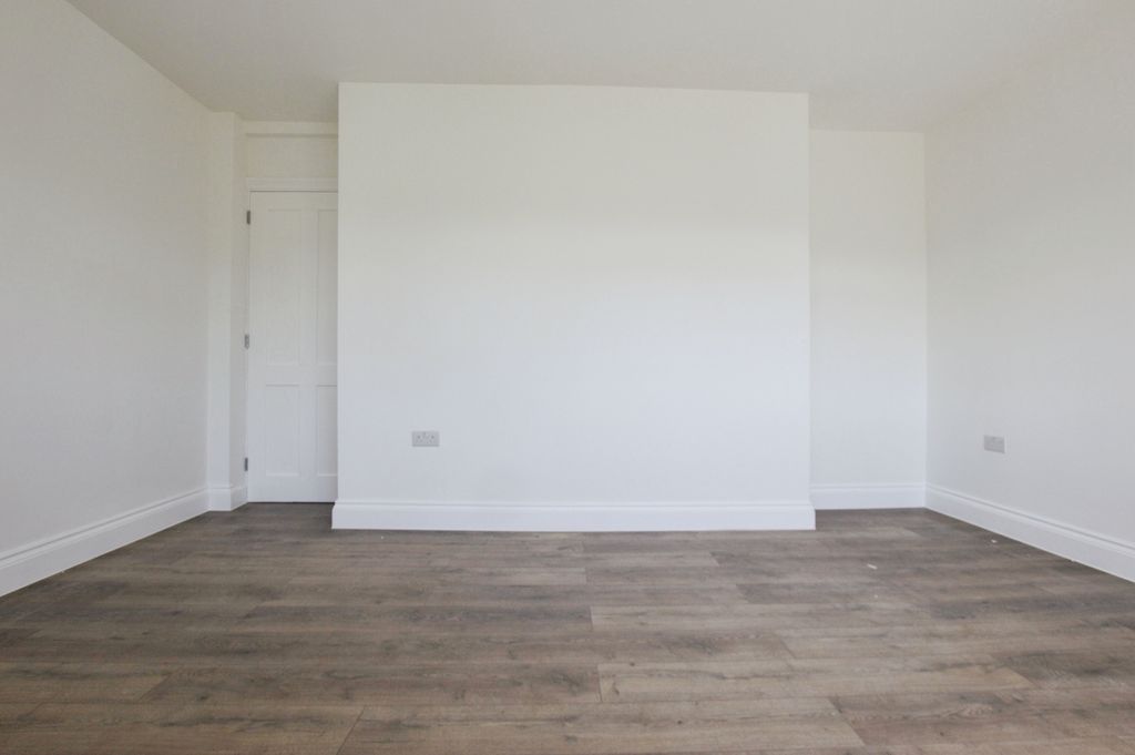 Property photo 2 of 9 Pbox-Img.Jpg