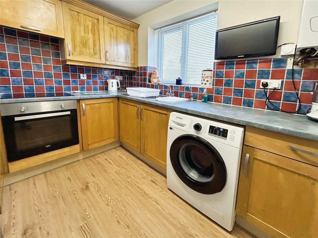 Property photo 2 of 15 Kitchen
