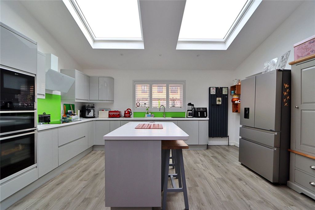 Property photo 3 of 20 Picture No. 16