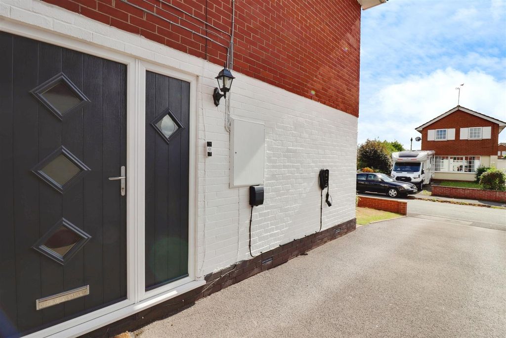 Property photo 3 of 37