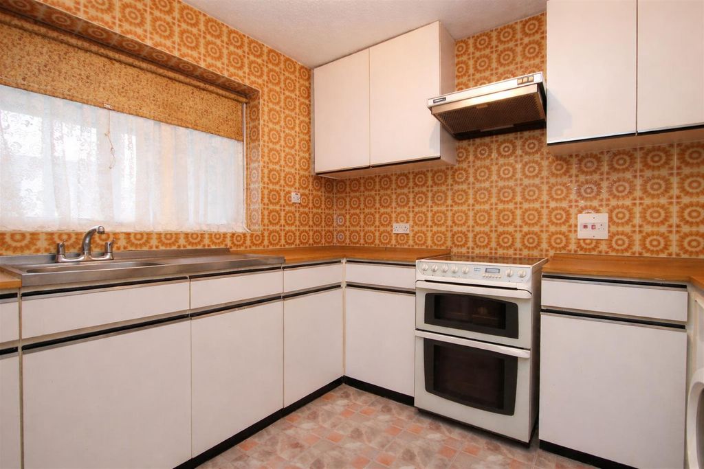 Property photo 3 of 15 Kit C.Jpg