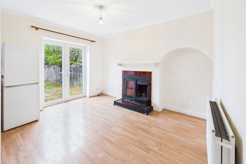 Property photo 3 of 18 Dining Area
