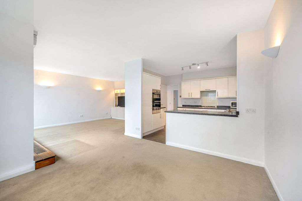 Property photo 1 of 10 Kitchen 1.1 -