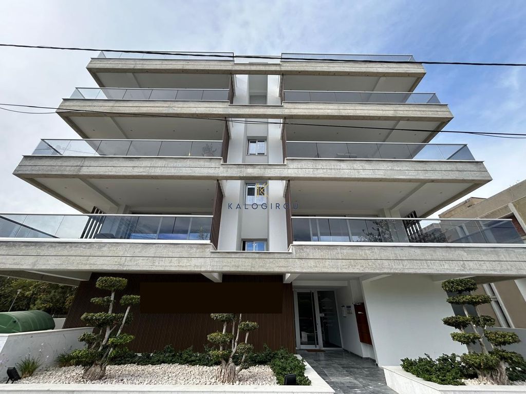 Property photo 1 of 33