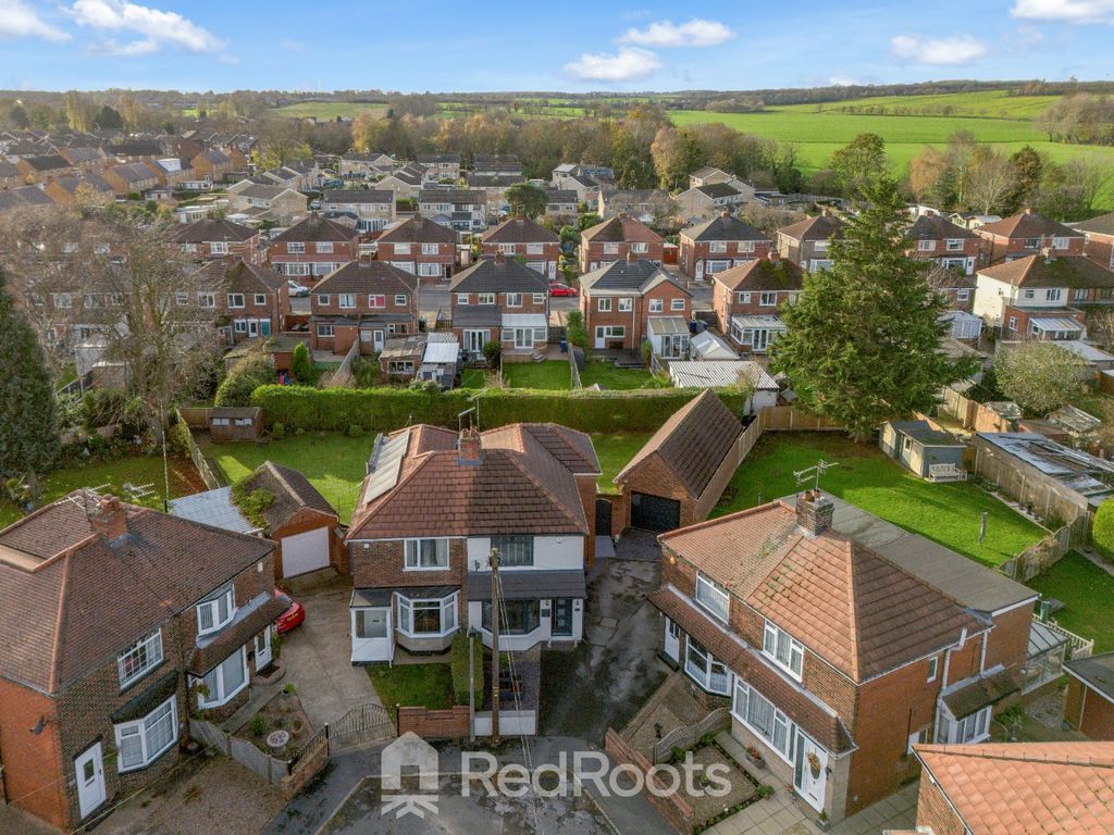 Property photo 3 of 30 4009323